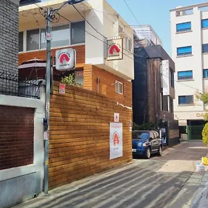 hongdae-style-guesthouse.hotels-seoul.net/